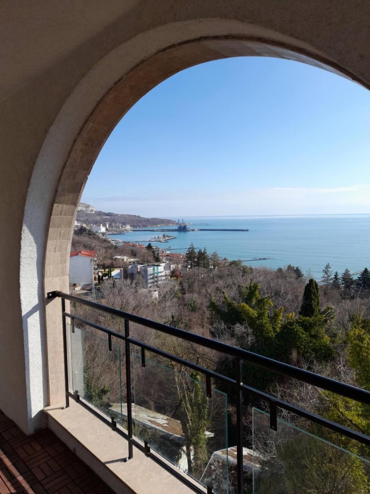 Queen'S Palace Balchik Apartment ภายนอก รูปภาพ