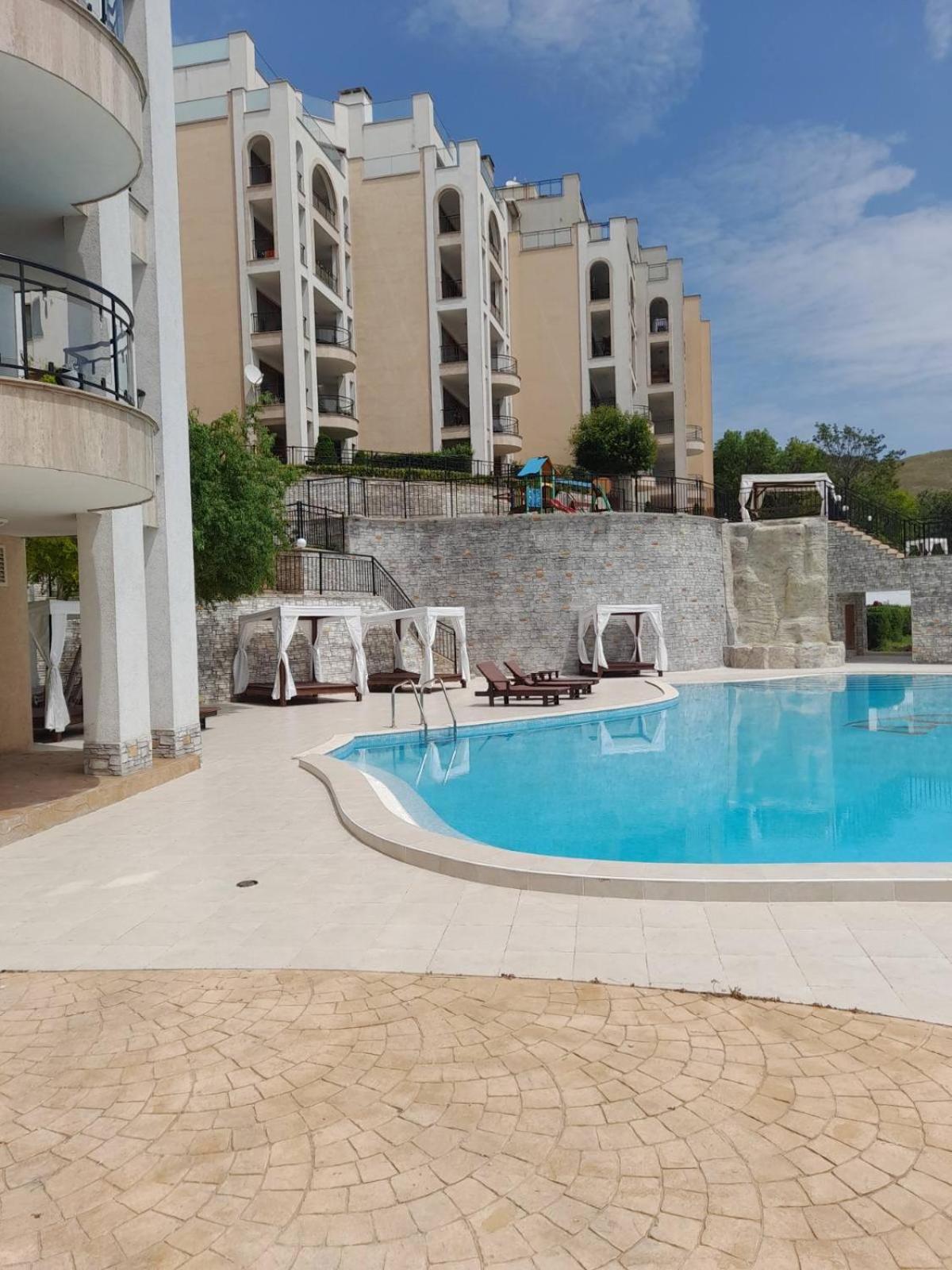 Queen'S Palace Balchik Apartment ภายนอก รูปภาพ
